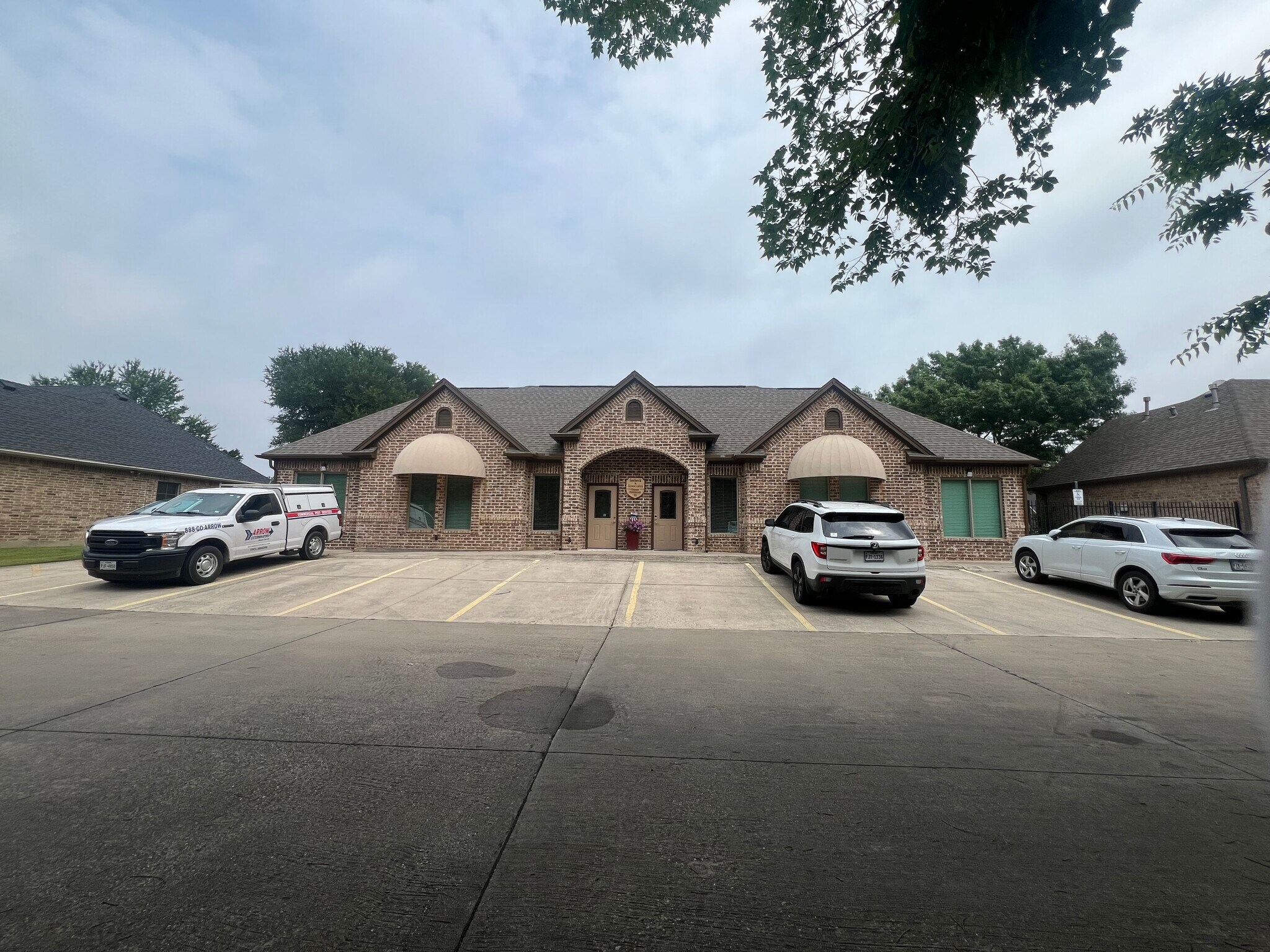 753 Lonesome Dove Trl, Hurst, TX à vendre Photo de l’immeuble– Image 1 sur 5