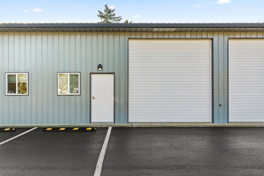 93303 Prairie Rd, Junction City, OR à louer - Photo de l’immeuble – Image 2 sur 6