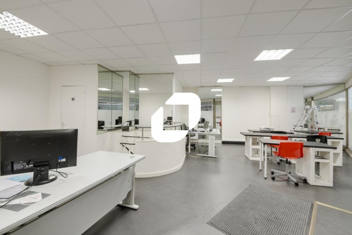 Bureau dans Paris à louer Photo de l’immeuble– Image 1 sur 17