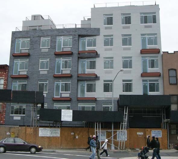 184 Noll St, Brooklyn, NY à louer - Photo de l’immeuble – Image 2 sur 7