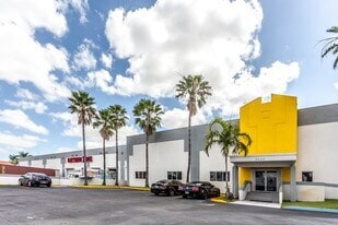 2555 NW 107th Ave, Doral, FL à louer - Photo principale – Image 1 sur 3