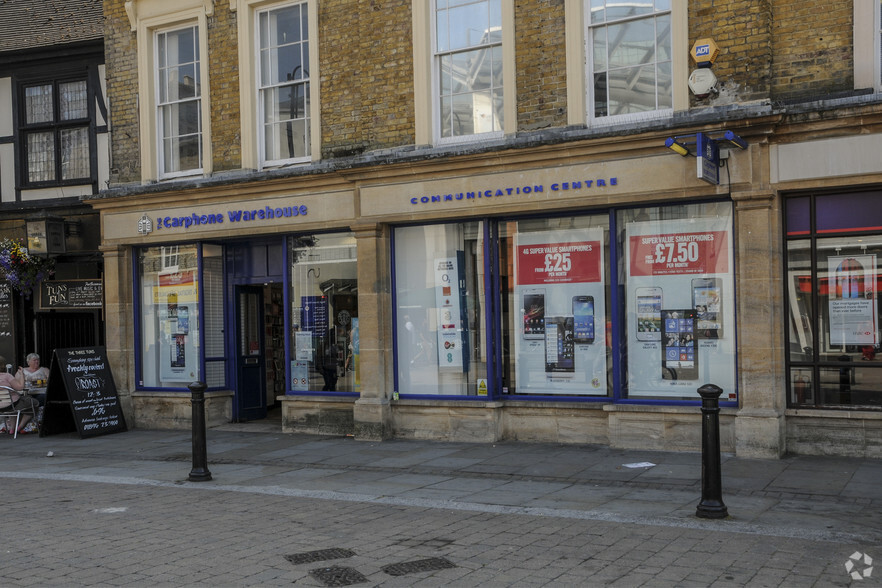 25-26 High St, Uxbridge à louer - Photo de l’immeuble – Image 3 sur 3