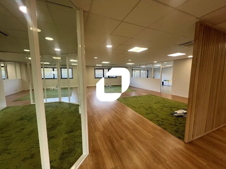 Bureau dans Sars-et-Rosières à vendre - Photo intérieure – Image 3 sur 12