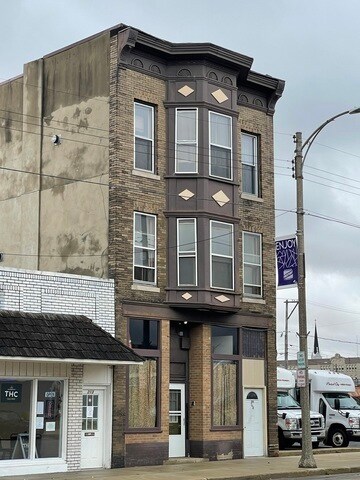 211 E Stephenson St, Freeport, IL à vendre - Photo de l’immeuble – Image 3 sur 25