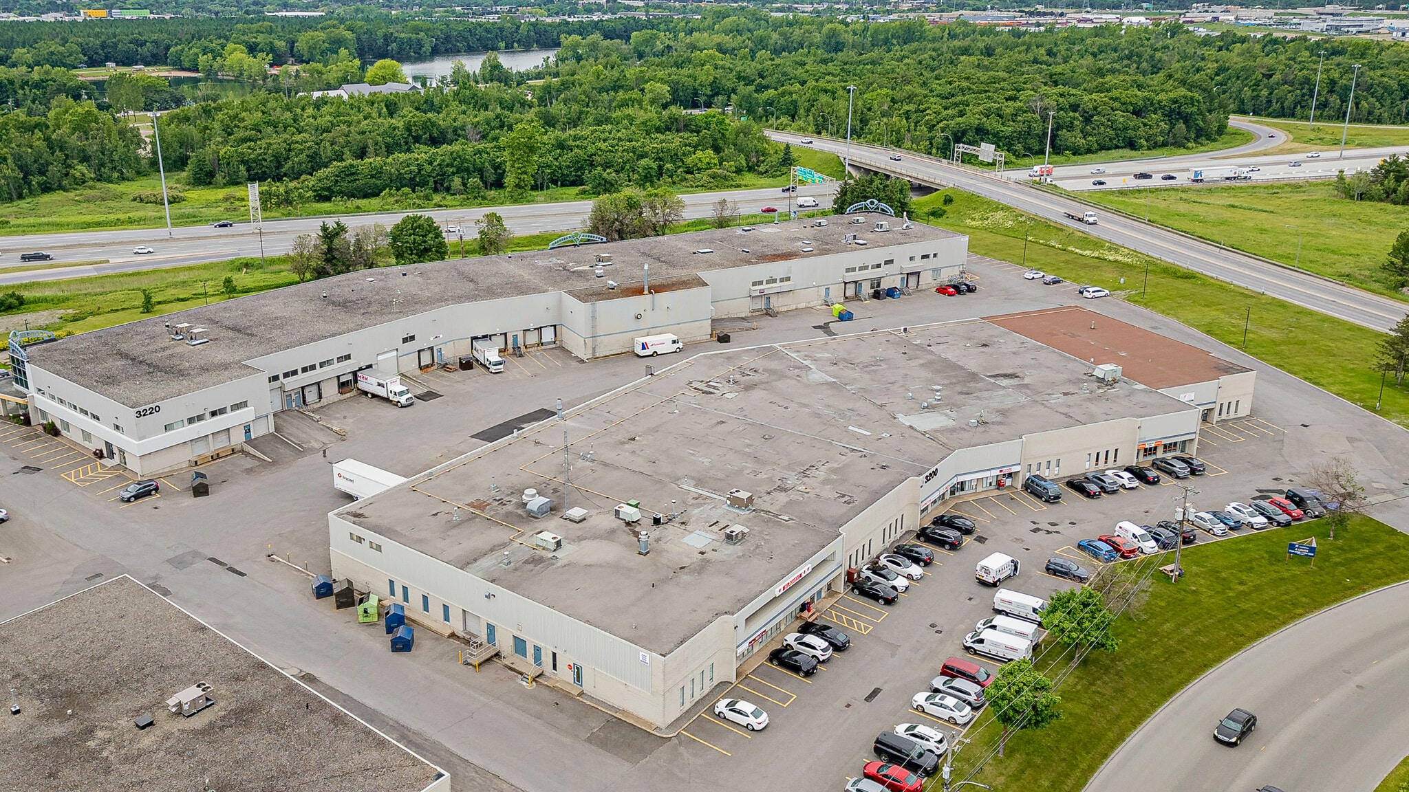 3200 Av Watt, Québec, QC à louer Photo principale– Image 1 sur 4