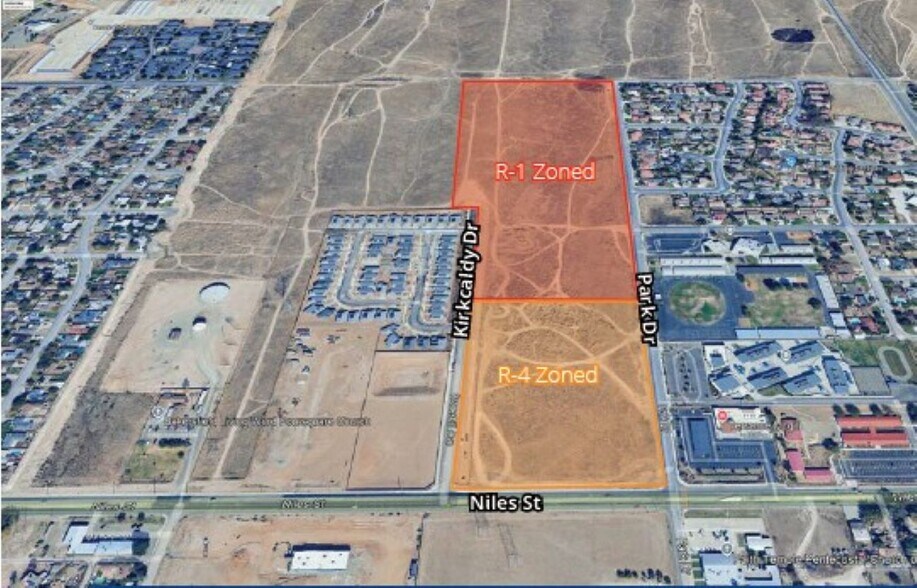 Niles Street, Bakersfield, CA à vendre - Aérien – Image 2 sur 4