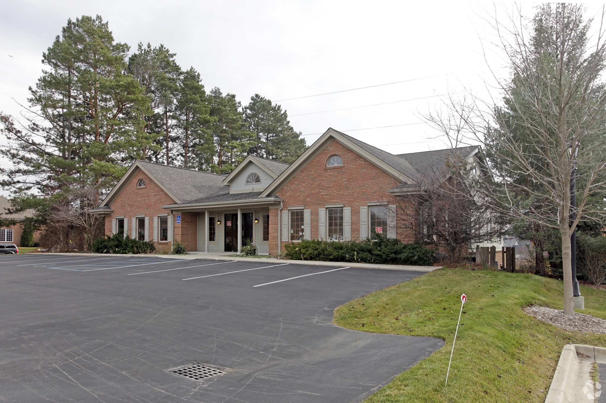 6401 Citation Dr, Village of Clarkston, MI à louer Photo principale– Image 1 sur 5