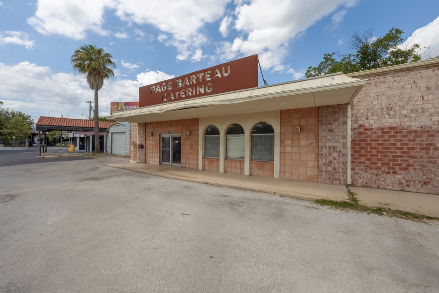 2332 N Saint Marys St, San Antonio, TX à vendre - Photo de l’immeuble – Image 2 sur 9
