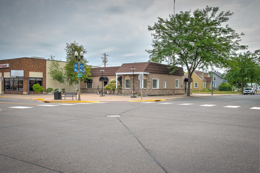 244 Main St S, Cambridge, MN à louer - Photo de l’immeuble – Image 3 sur 27