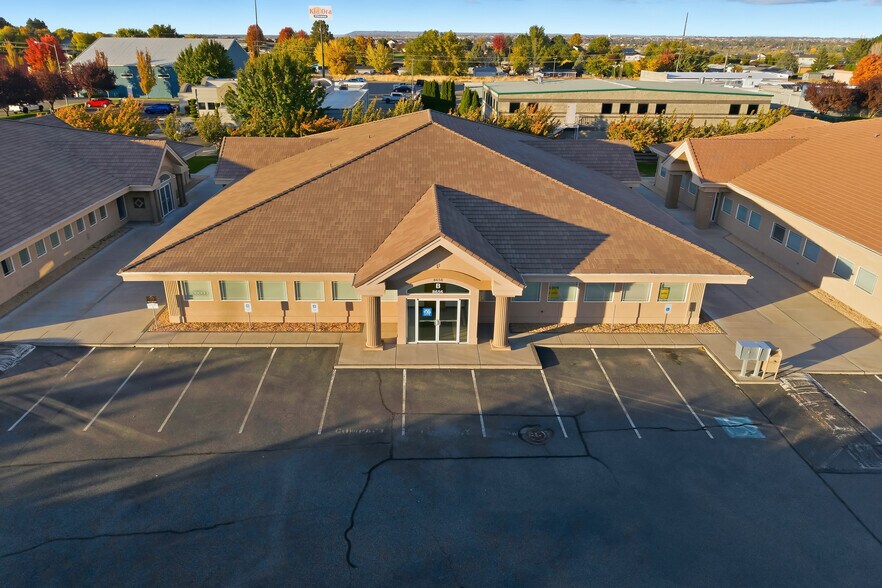 8656 W Gage Blvd, Kennewick, WA à louer - Photo de l’immeuble – Image 3 sur 4