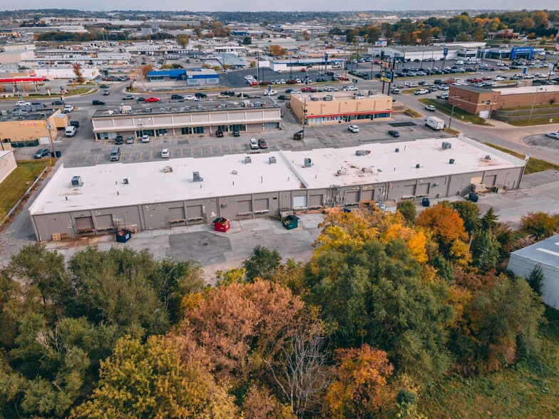 8410 K St, Omaha, NE à louer - Photo de l’immeuble – Image 2 sur 6