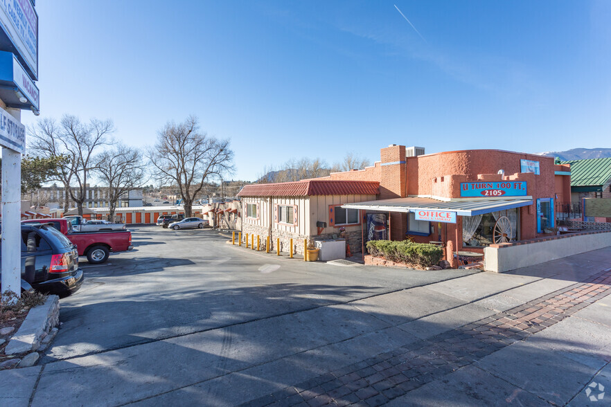2105 E Platte Ave, Colorado Springs, CO à vendre - Photo de l’immeuble – Image 1 sur 73
