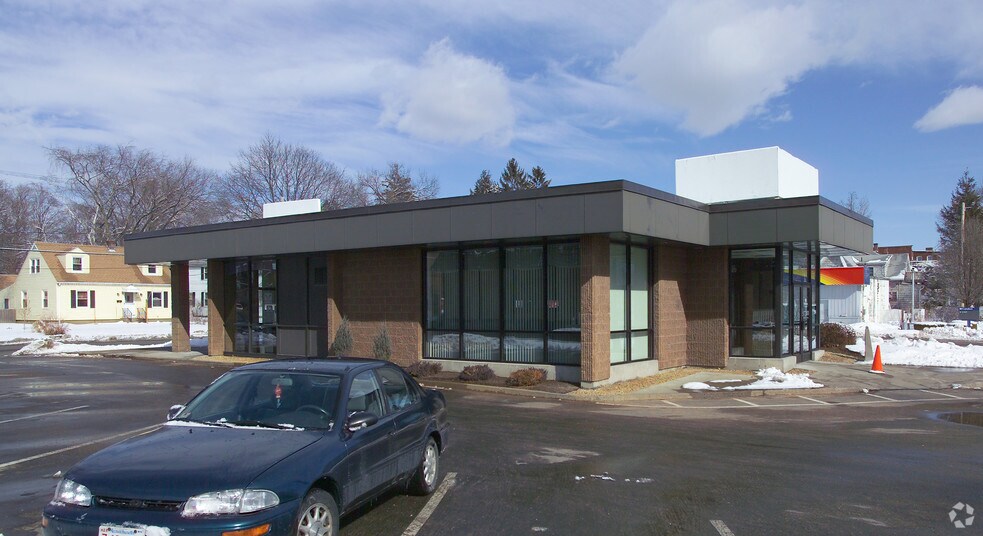 596 South St, Holyoke, MA à vendre - Photo de l’immeuble – Image 3 sur 3