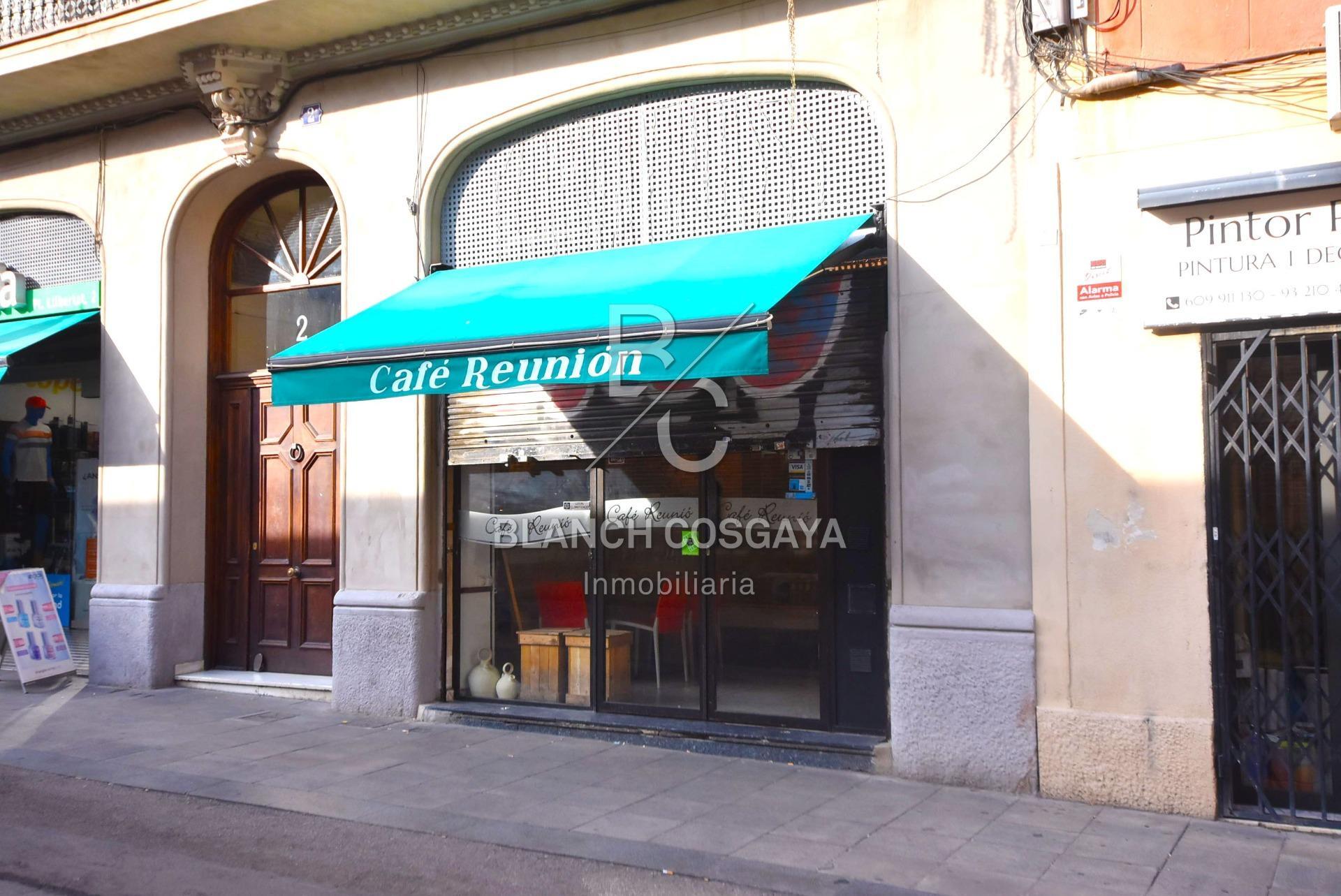 Immeuble residentiel dans Barcelone, Barcelona à vendre Photo de l’immeuble– Image 1 sur 4