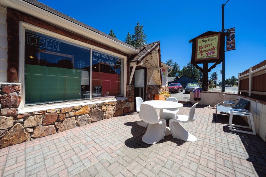 41248 Big Bear Blvd, Big Bear Lake, CA à vendre - Photo de l’immeuble – Image 2 sur 16