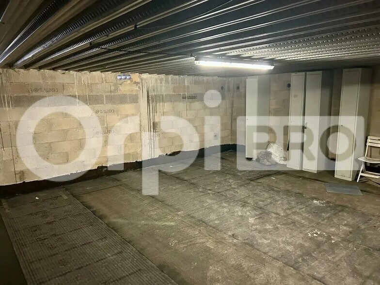 Local commercial dans Breuillet à vendre - Photo intérieure – Image 3 sur 4