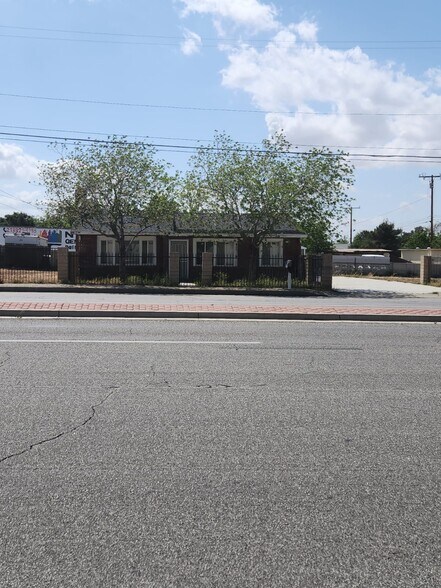 42719 30th St W, Lancaster, CA à vendre - Photo de l’immeuble – Image 2 sur 9