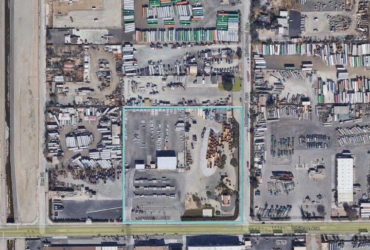 8726 Cottonwood Ave, Fontana, CA à louer - Photo de l’immeuble – Image 2 sur 2