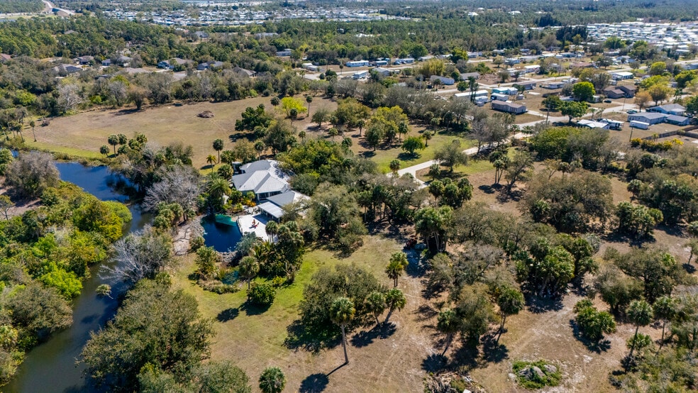 29505 Jones Loop Rd, Punta Gorda, FL à vendre - Aérien – Image 3 sur 4