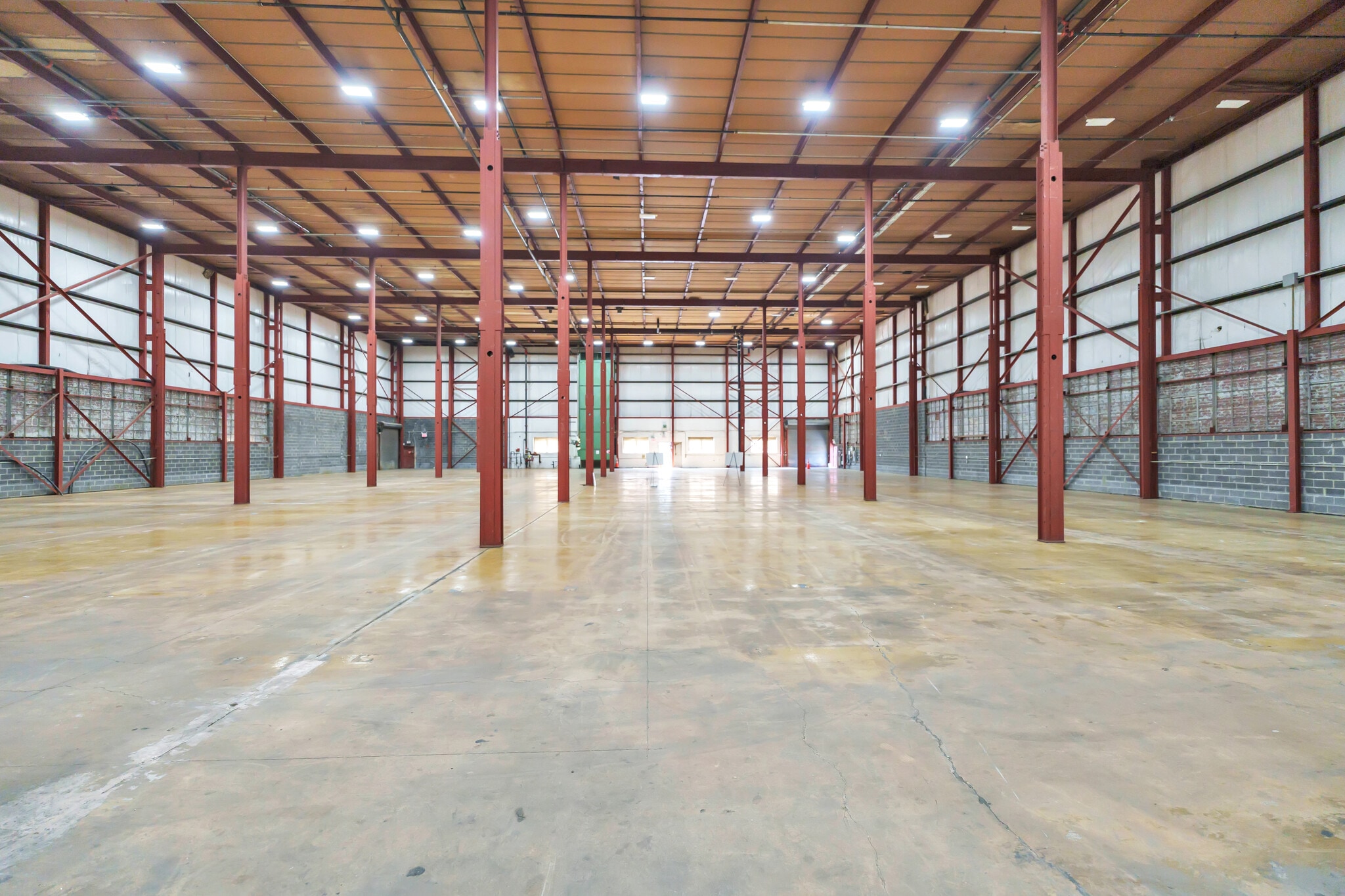 40 Inip Dr, Inwood, NY à louer Photo intérieure– Image 1 sur 4