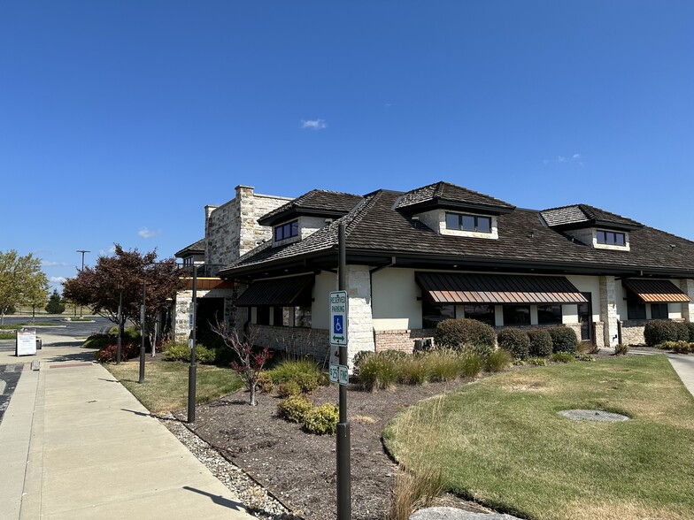 6600 N Illinois St, Fairview Heights, IL à louer - Photo de l’immeuble – Image 2 sur 2