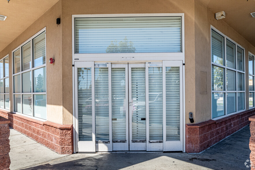 8400 Firestone Blvd, Downey, CA à louer - Photo de l’immeuble – Image 3 sur 16