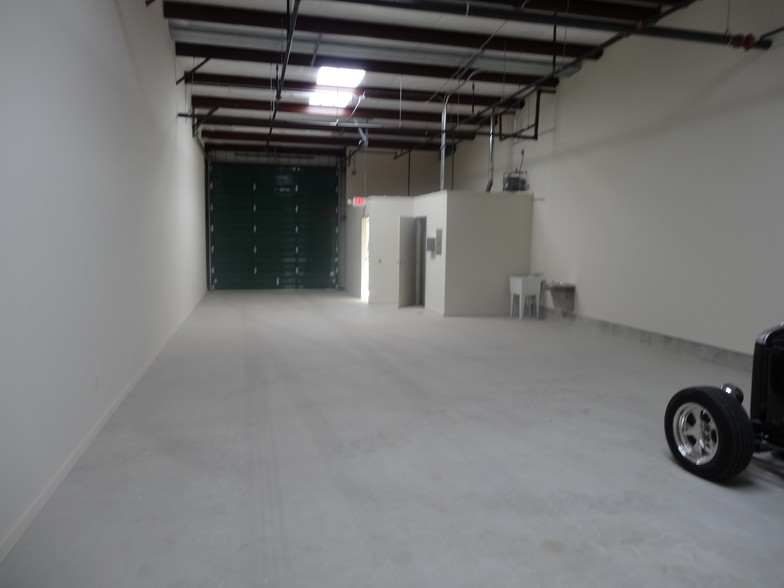 540 Sandau Rd, San Antonio, TX à louer - Photo de l’immeuble – Image 3 sur 6
