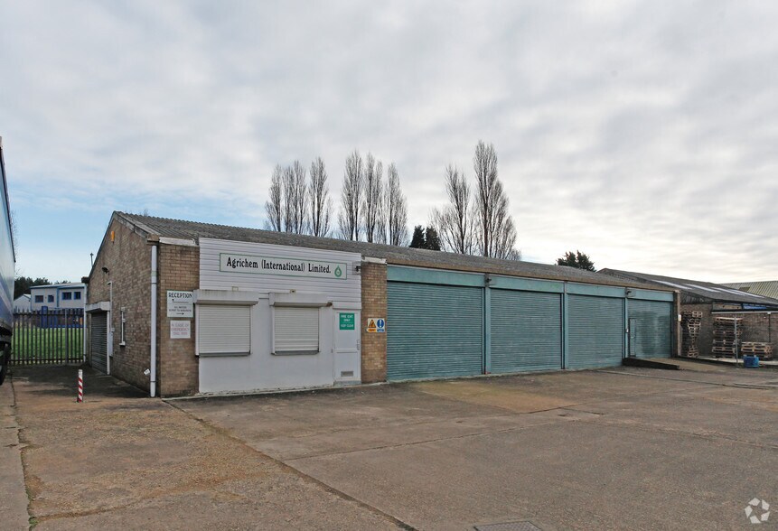 4 Station Rd, Whittlesey à louer - Photo de l’immeuble – Image 2 sur 3