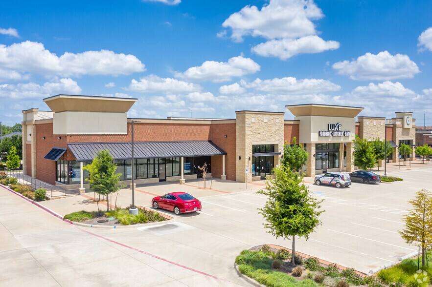 5266 Independence Pky, Frisco, TX à louer - Photo de l’immeuble – Image 3 sur 16