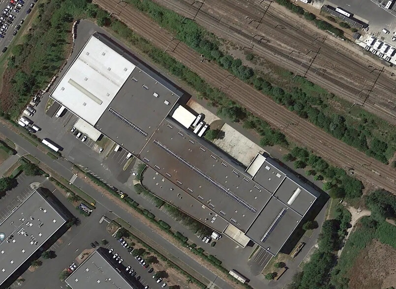 Industriel/Logistique dans Lieusaint à louer - Photo de l’immeuble – Image 2 sur 3