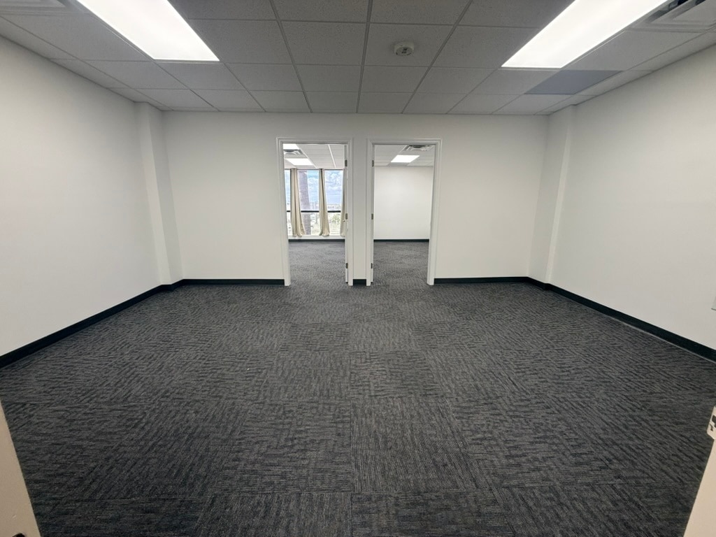 7506-7560 NW 70th St, Miami, FL à louer Photo intérieure– Image 1 sur 21