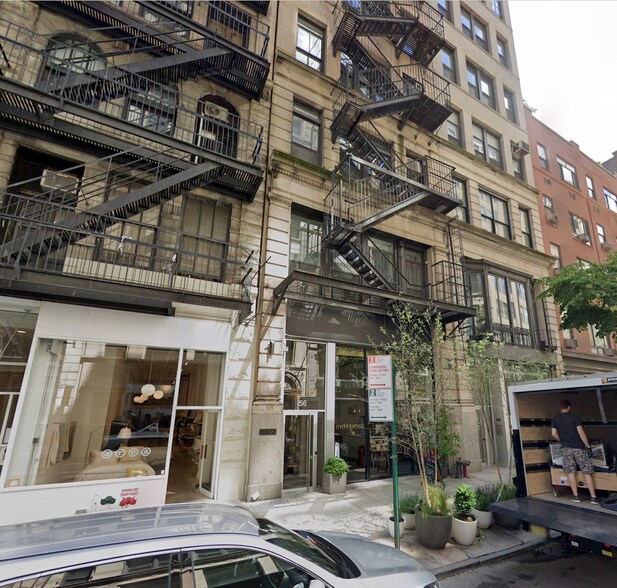 56 E 11th St, New York, NY à louer - Photo de l’immeuble – Image 2 sur 5