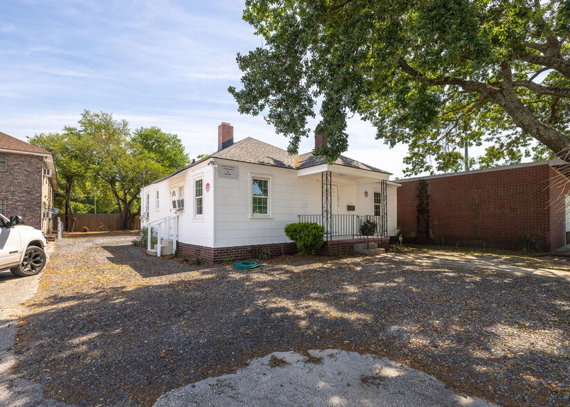 3956 Rivers Ave, Charleston, SC à vendre - Photo de l’immeuble – Image 3 sur 27