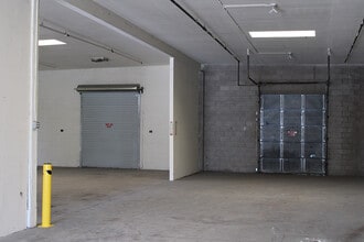 1808-1816 Industrial Rd, Las Vegas, NV à louer Photo intérieure– Image 1 sur 4
