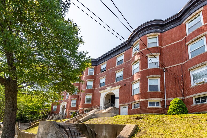 108-116 Winthrop Rd, Brookline, MA à vendre - Photo de l’immeuble – Image 2 sur 8