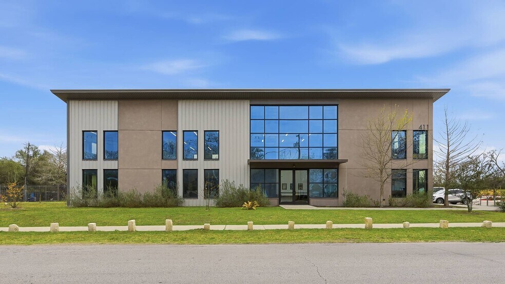 411 Radam Ln, Austin, TX à louer - Photo de l’immeuble – Image 1 sur 9