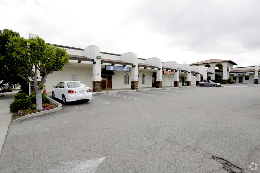 18200-18216 S Western Ave, Gardena, CA à louer - Photo principale – Image 1 sur 5