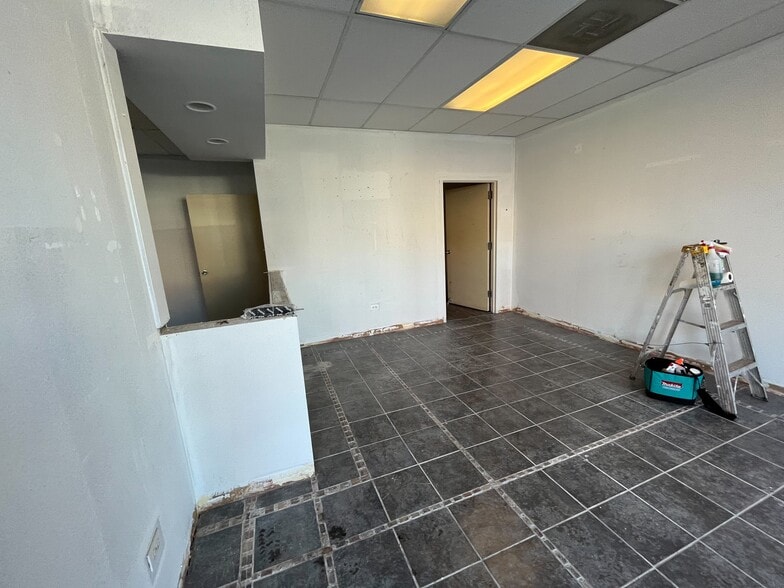 3401-3409 W Fullerton Ave, Chicago, IL à louer - Photo intérieure – Image 3 sur 32