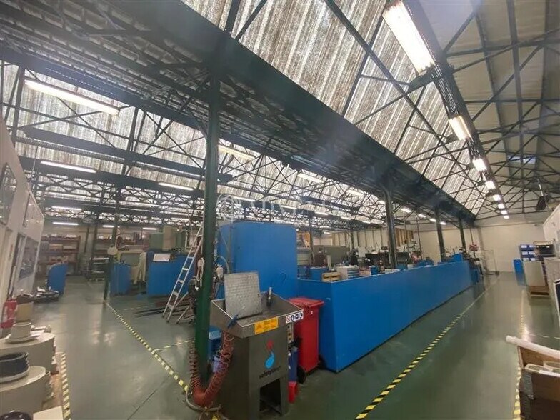 Local d’activités dans Bagnolet à louer - Photo de l’immeuble – Image 3 sur 6