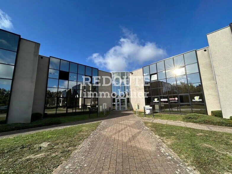 Bureau dans Reims à louer - Photo de l’immeuble – Image 1 sur 4