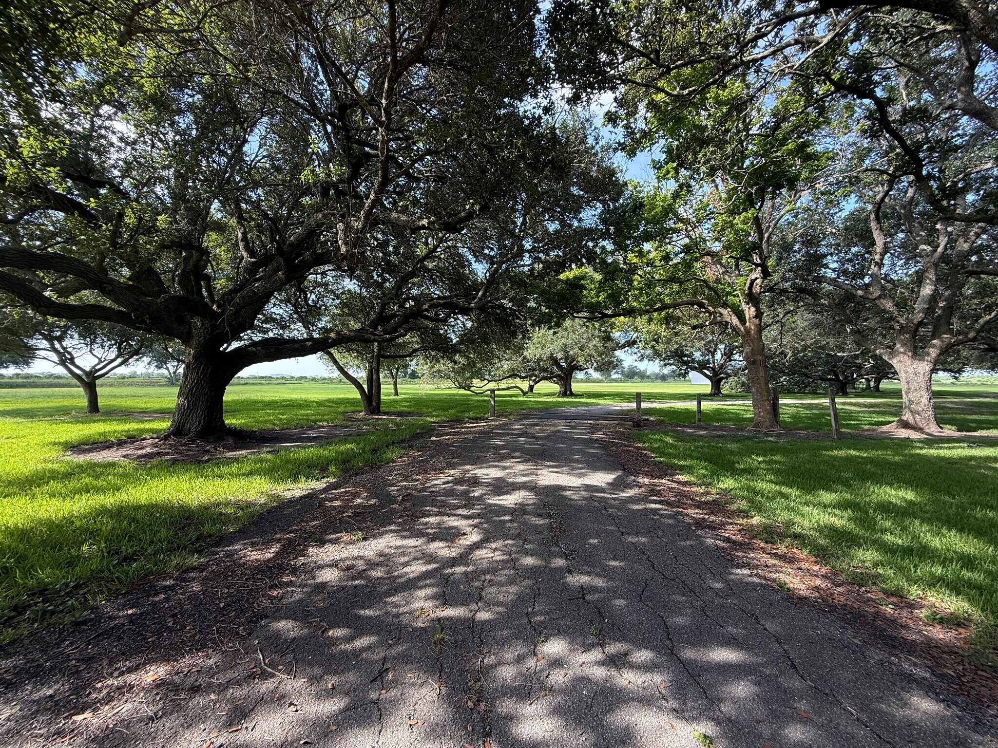 525 Olede Devillier Road, Winnie, TX à vendre Photo principale– Image 1 sur 45