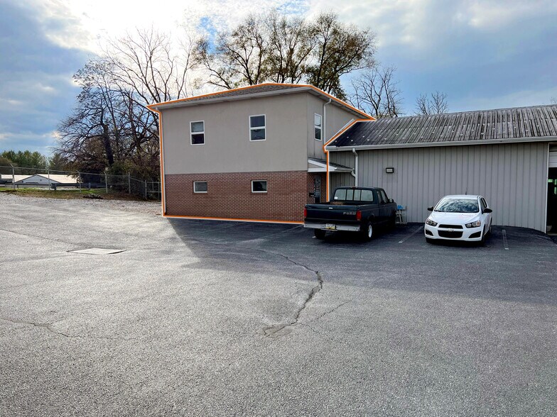 1880 W Mason Ave, York, PA à louer - Photo de l’immeuble – Image 1 sur 10