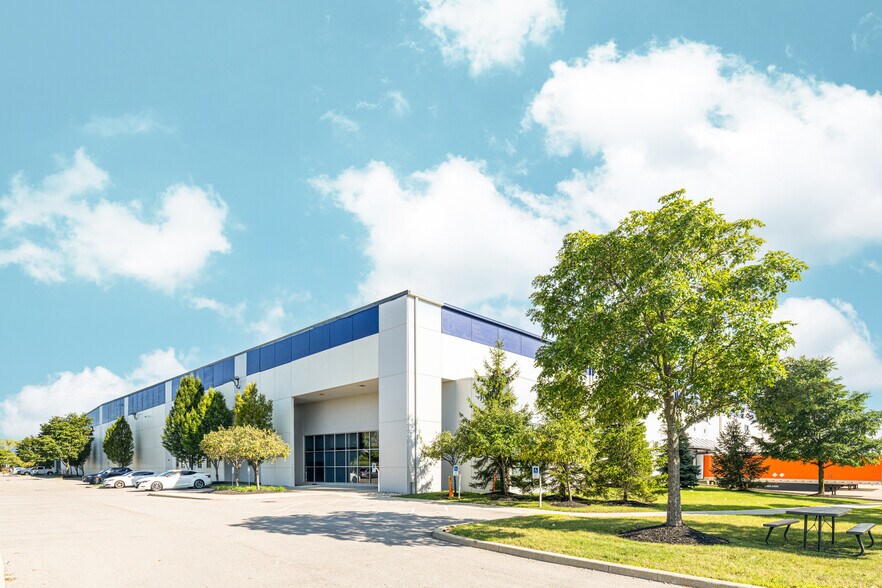 3051 Creekside Pky, Lockbourne, OH à louer - Photo de l’immeuble – Image 1 sur 11