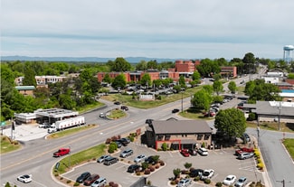 Plus de détails pour 1008 Old Rockford St, Mount Airy, NC - Bureau à louer