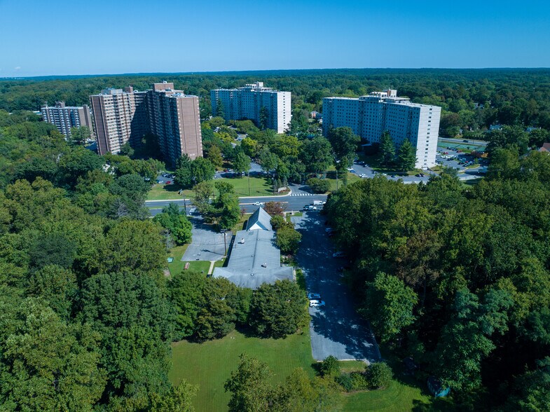 1200 University Blvd W, Silver Spring, MD à vendre - Photo de l’immeuble – Image 3 sur 5