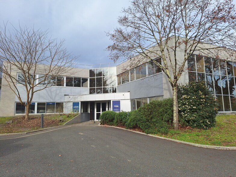 Bureau dans Mérignac à louer - Photo de l’immeuble – Image 2 sur 7