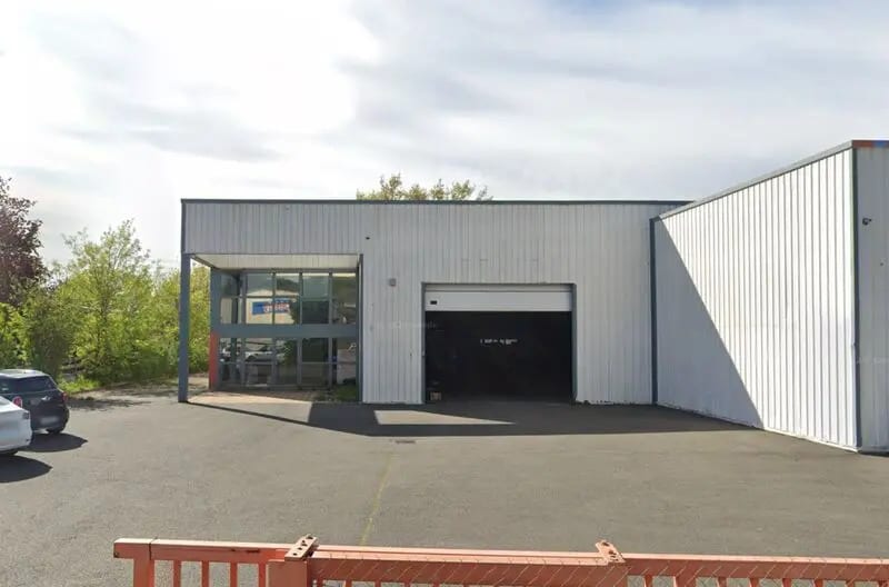 Local d'activités dans CIVRIEUX-D'AZERGUES à vendre - Photo de l’immeuble – Image 2 sur 2