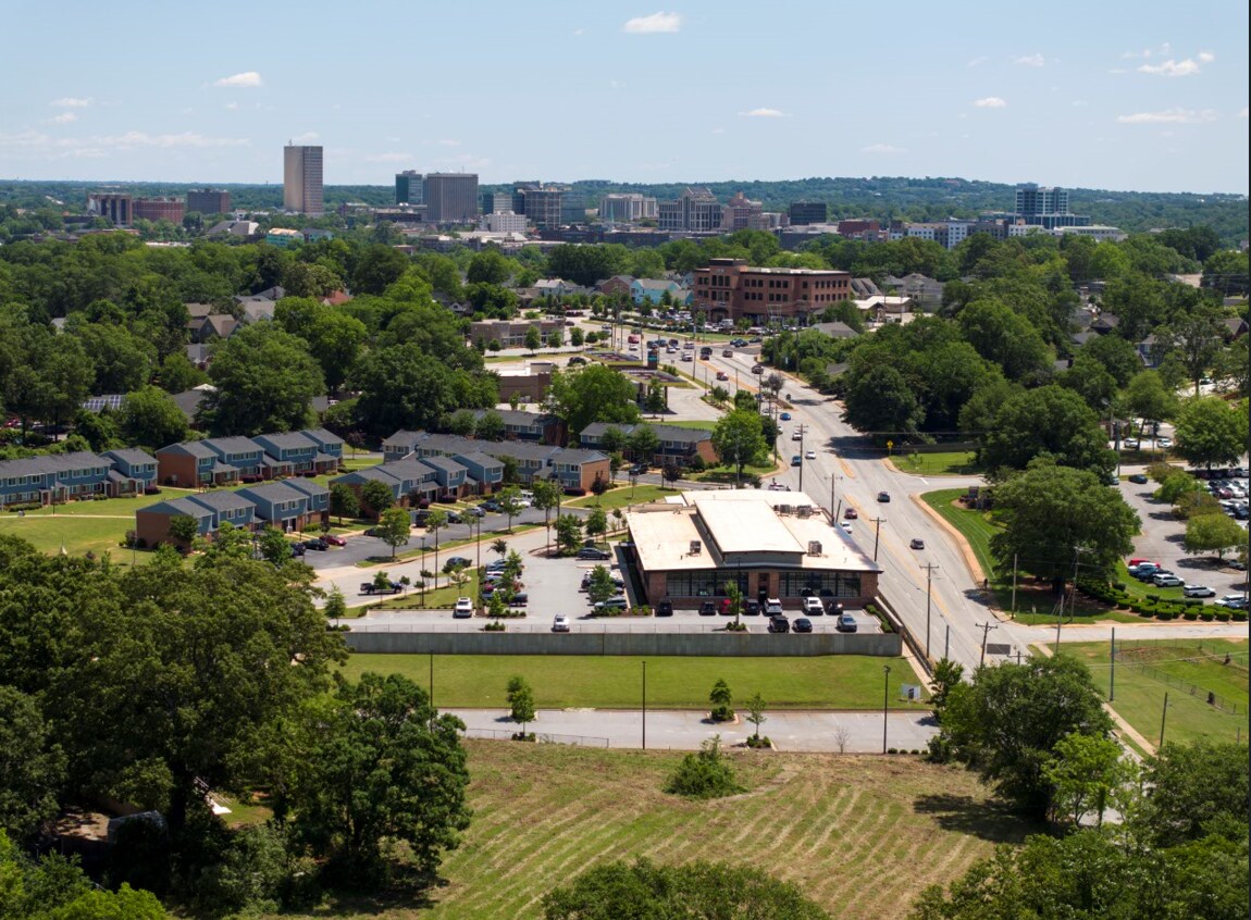 300 Easley Bridge Rd, Greenville, SC à vendre Photo principale– Image 1 sur 3