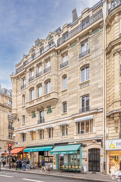 18 Rue De Mogador, Paris à louer - Photo de l’immeuble – Image 2 sur 3