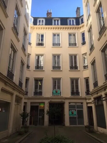 Bureau dans Lyon à louer - Photo de l’immeuble – Image 1 sur 5
